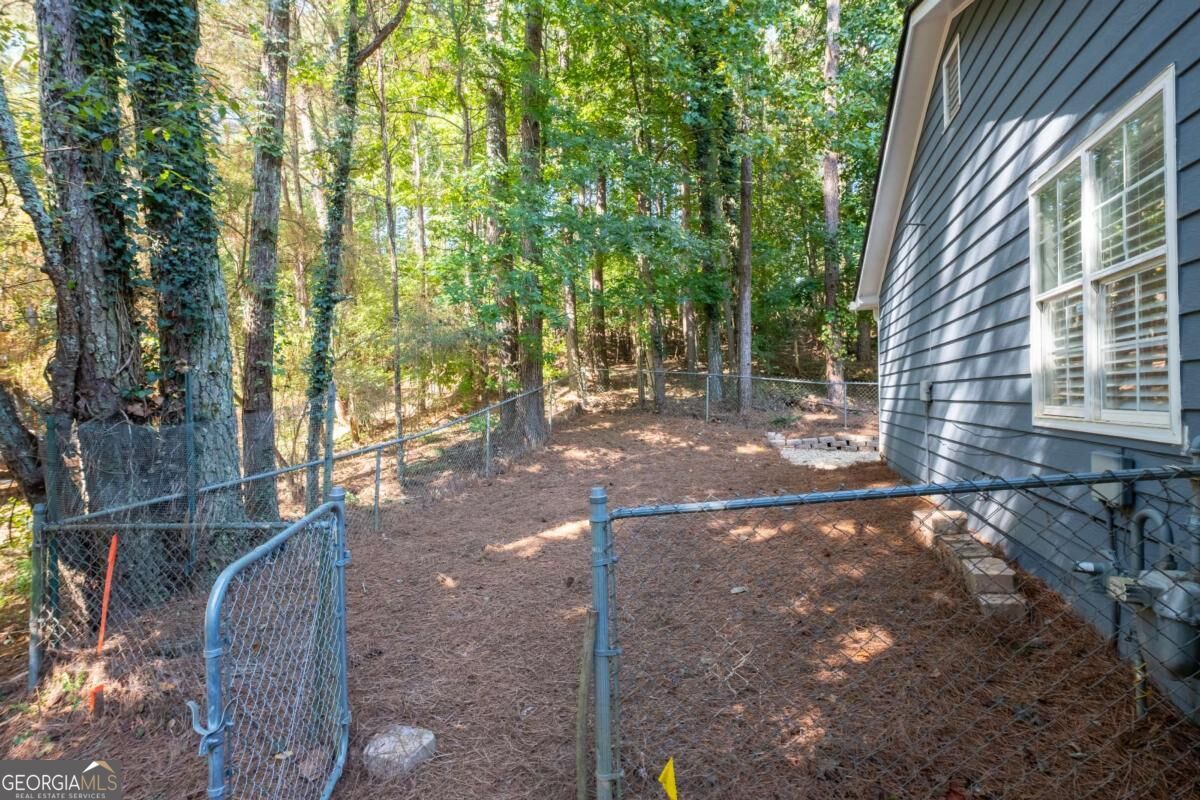 3900 Maple Wood Trail Property Photo 35