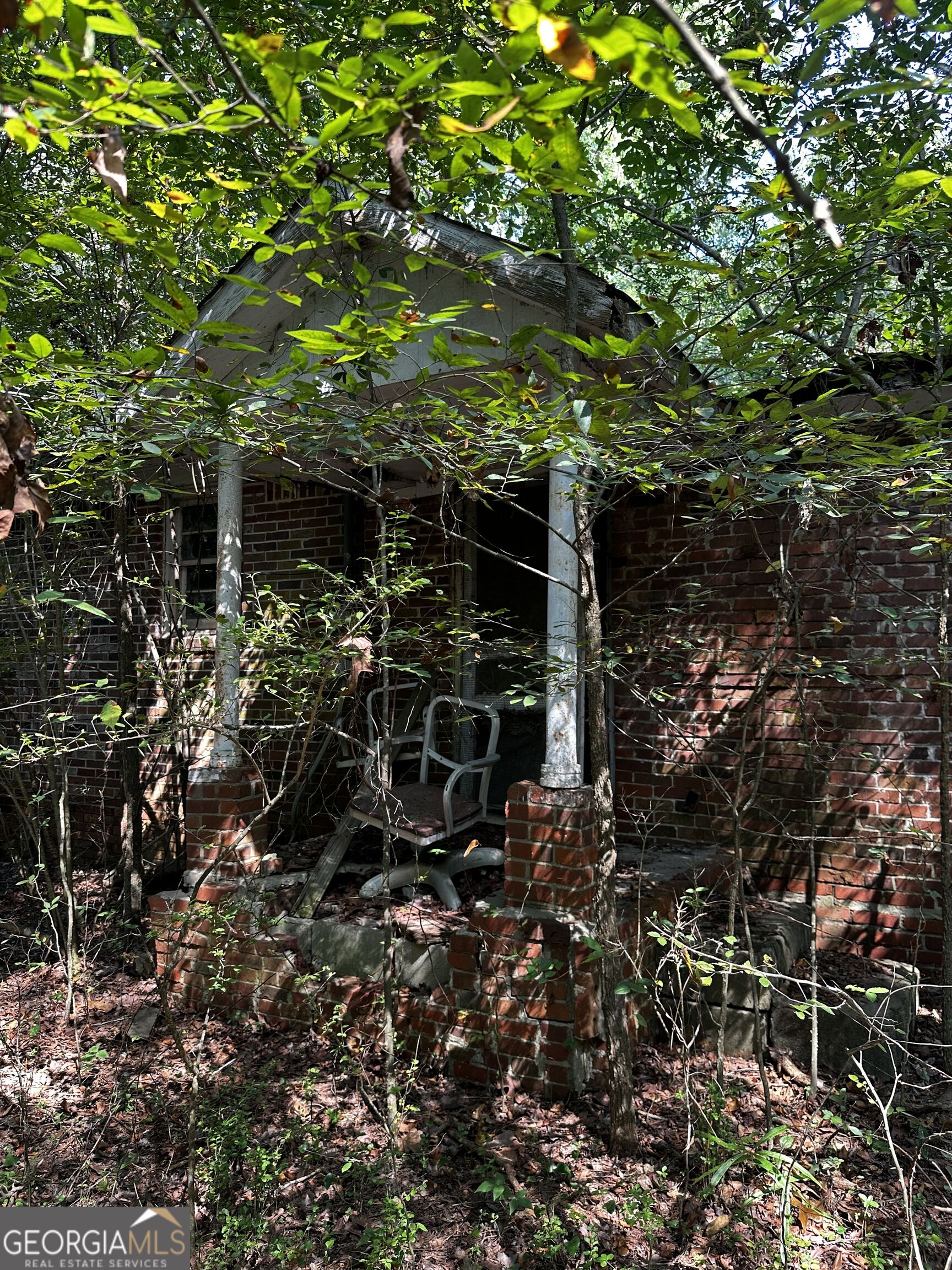 782 Sparta Highway Property Photo 1
