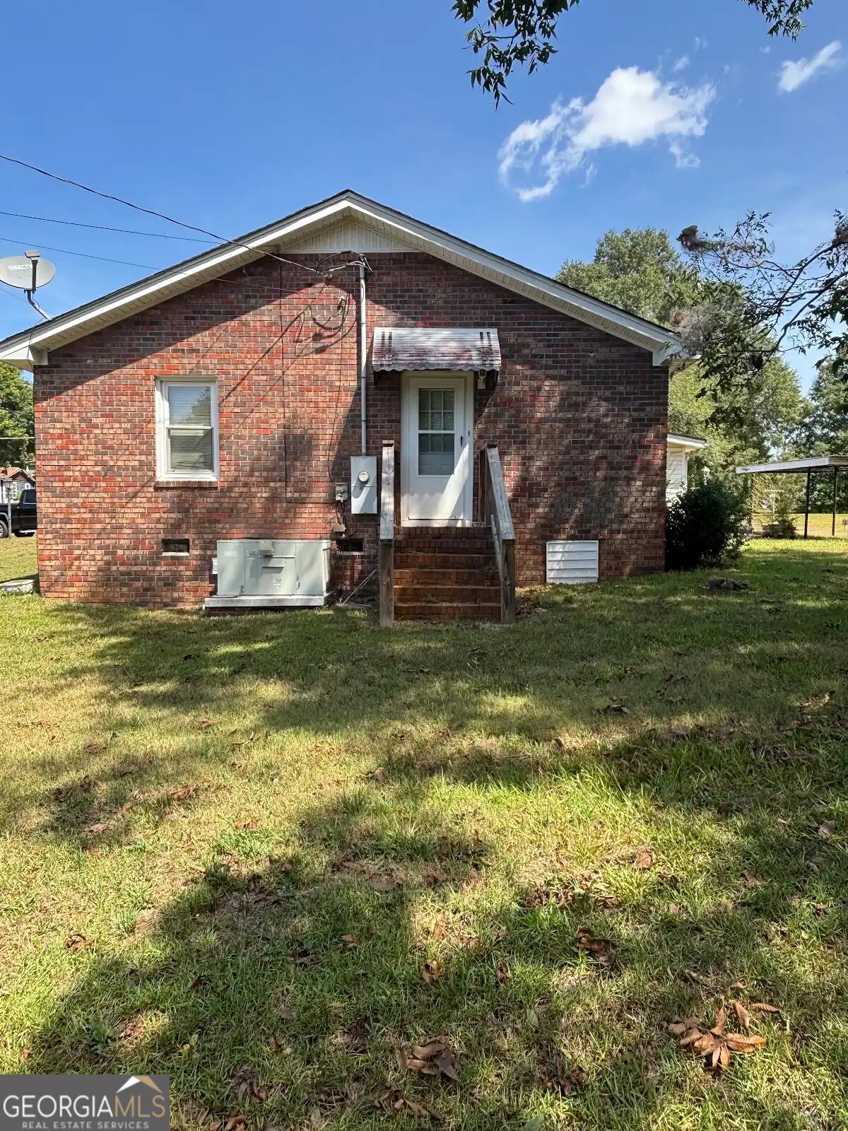 422 Bartson Street Property Photo 3