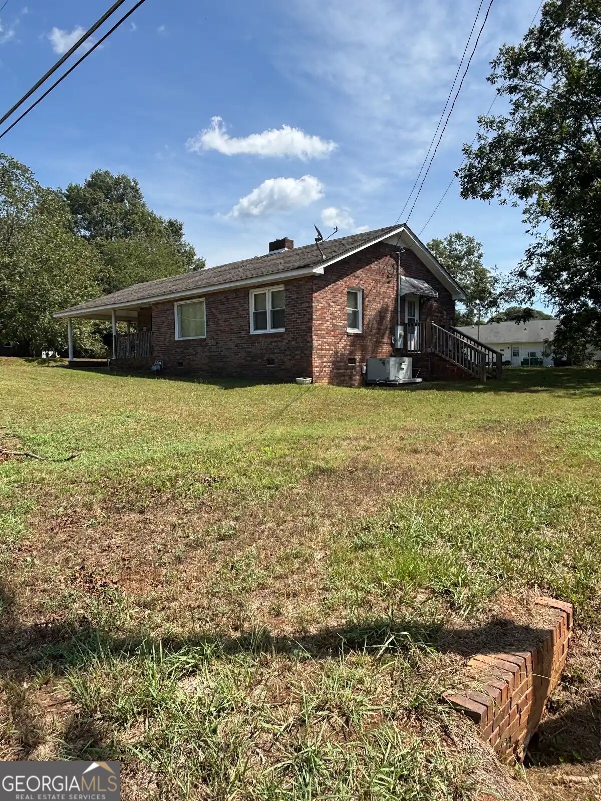 422 Bartson Street Property Photo 4