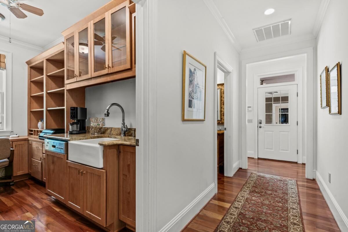 1041 Ruths Way Property Photo 36