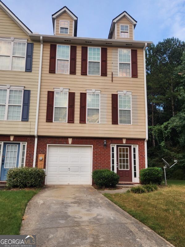1736 Redan E Property Photo 1