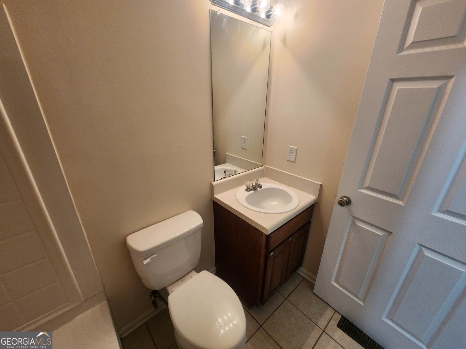 1736 Redan E Property Photo 3