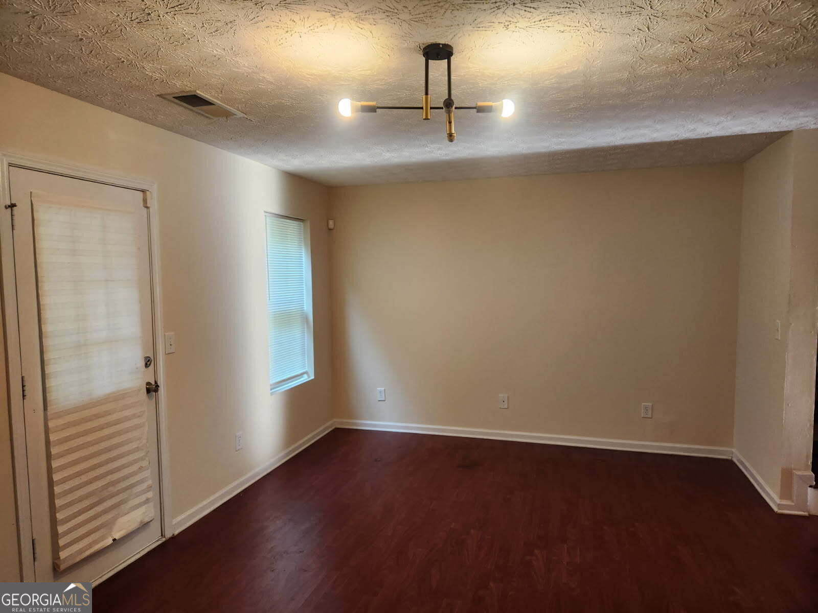 1736 Redan E Property Photo 5