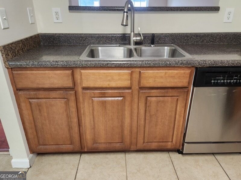 1736 Redan E Property Photo 8