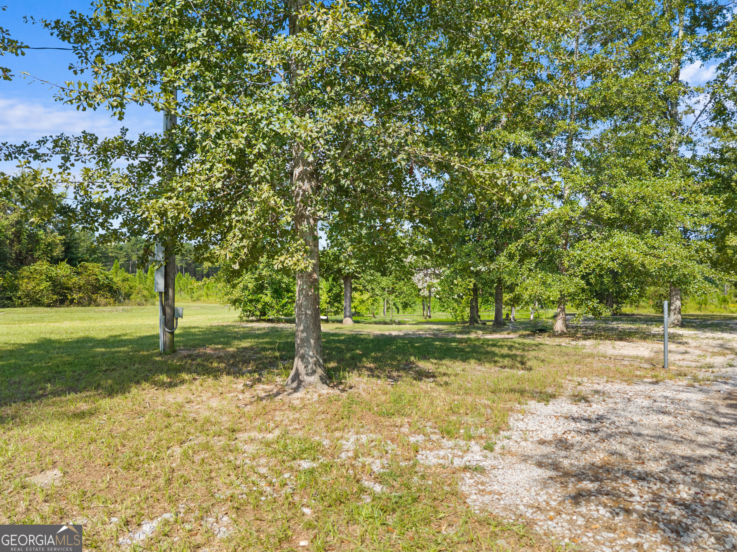 1802 Moore Road S Property Photo 17