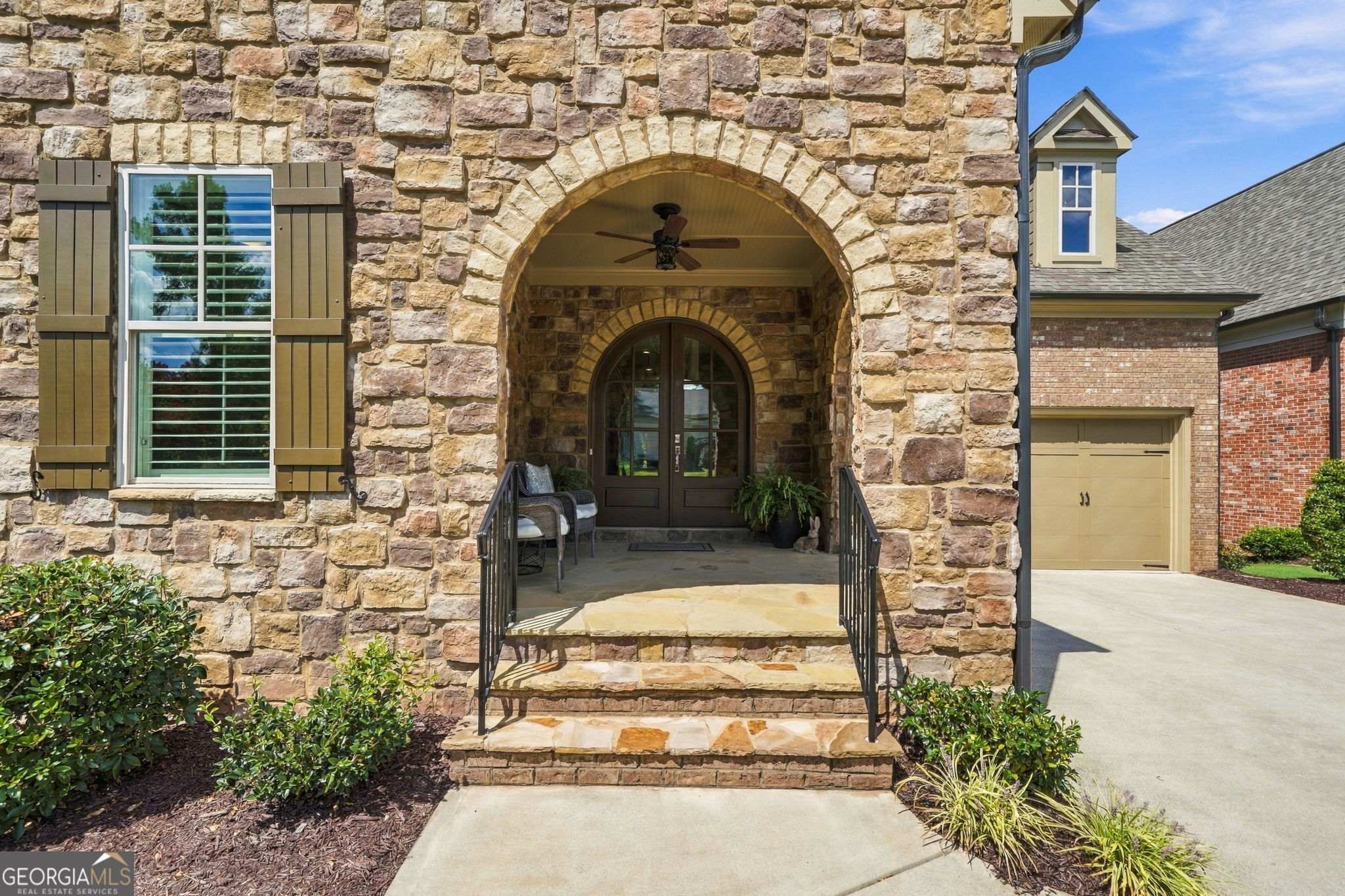 111 Cadence Trail Property Photo 3