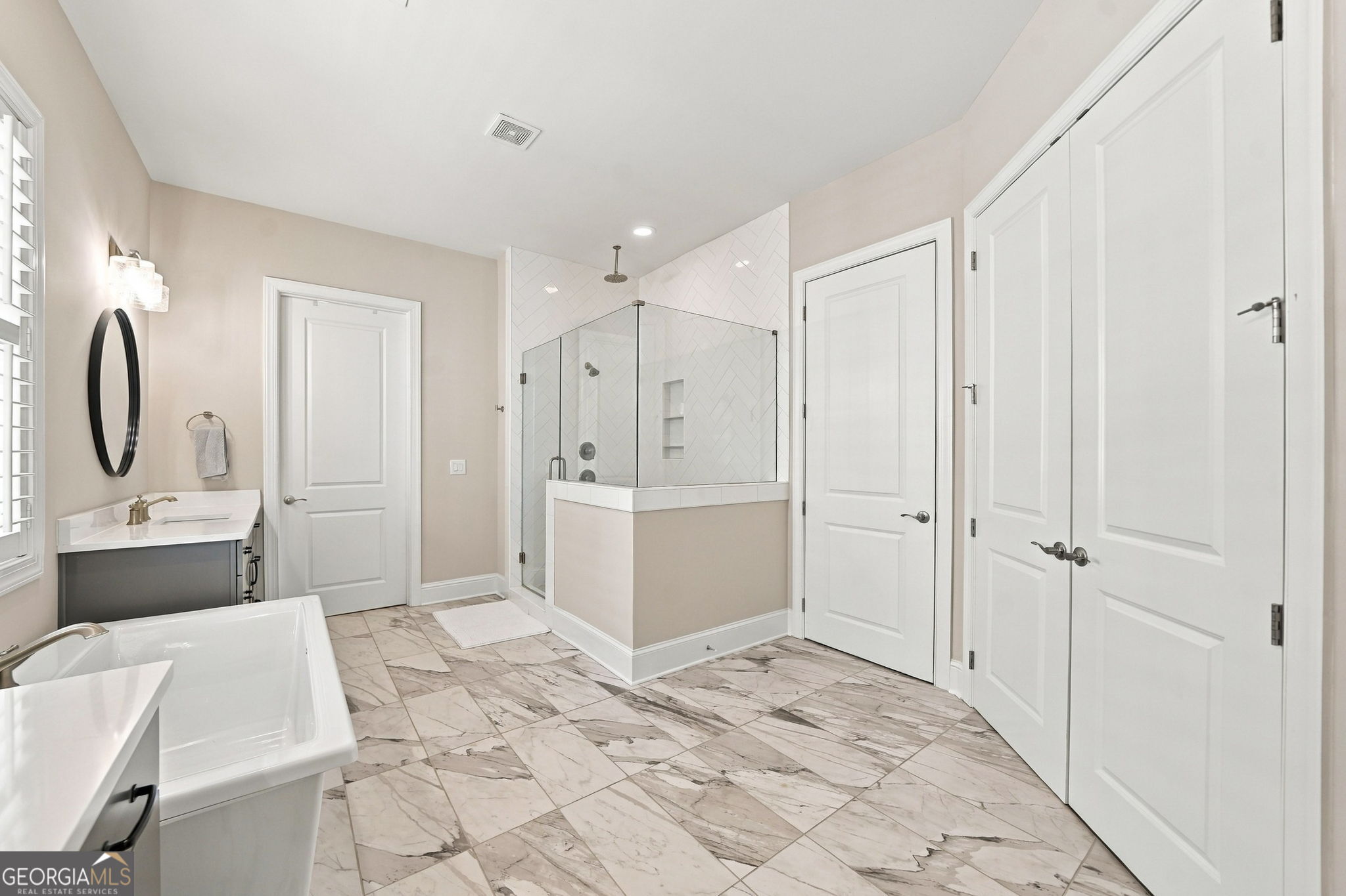 111 Cadence Trail Property Photo 28