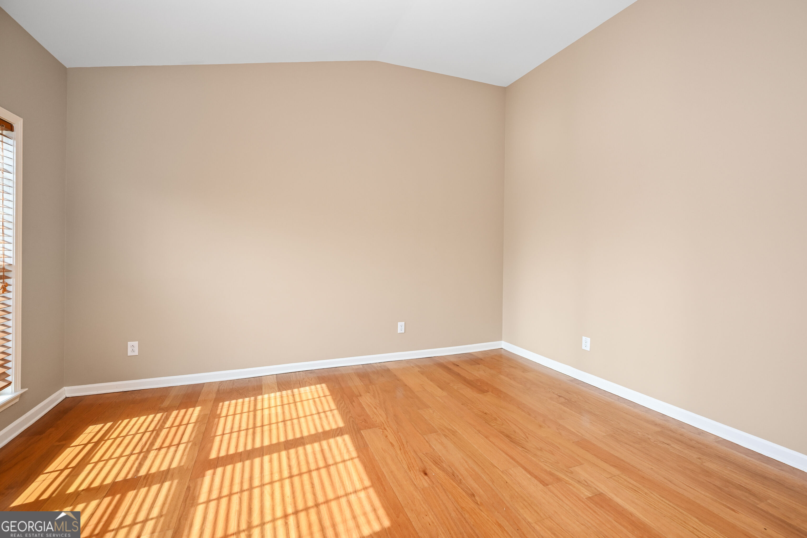 317 Granite Way Property Photo 4