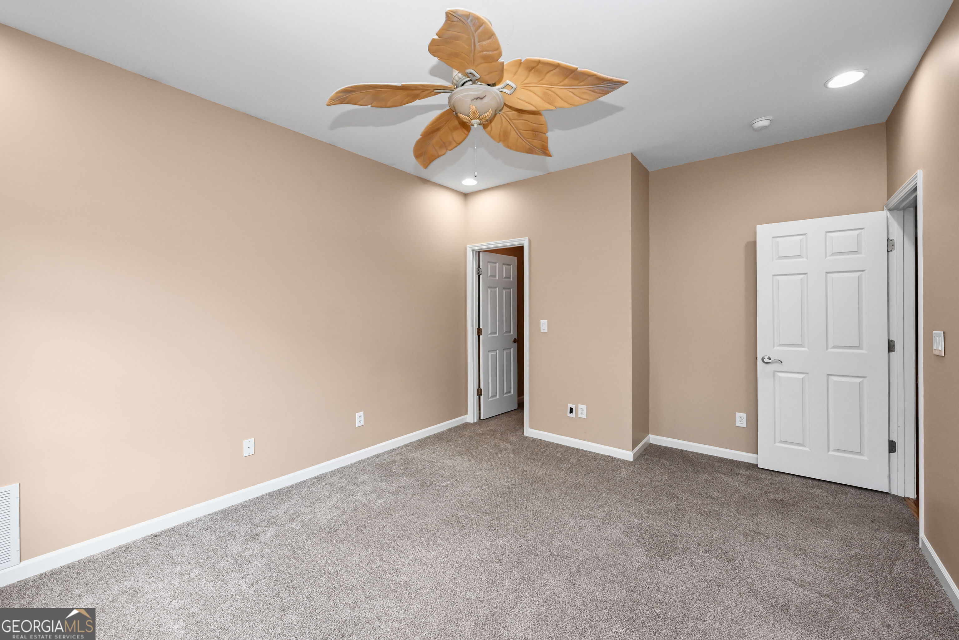 317 Granite Way Property Photo 28