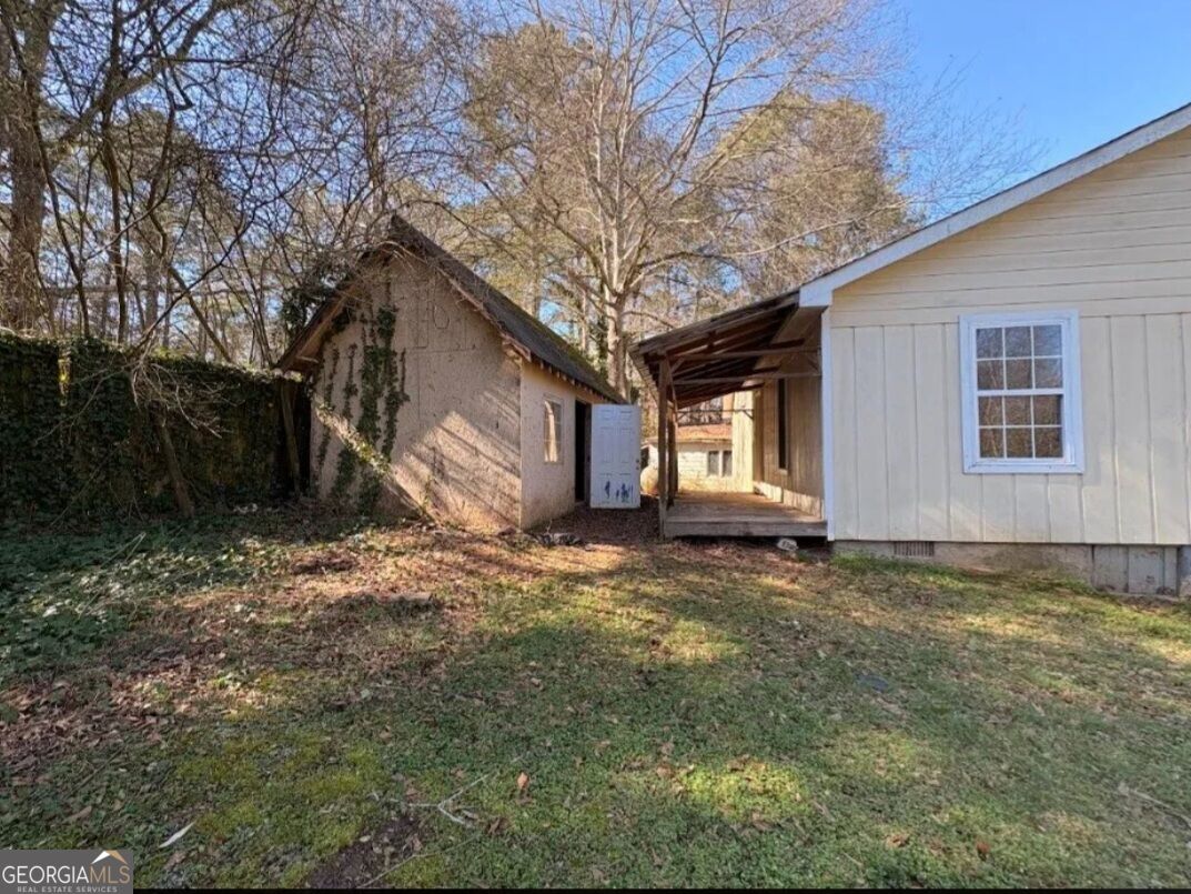 17 Collins Road Property Photo 5