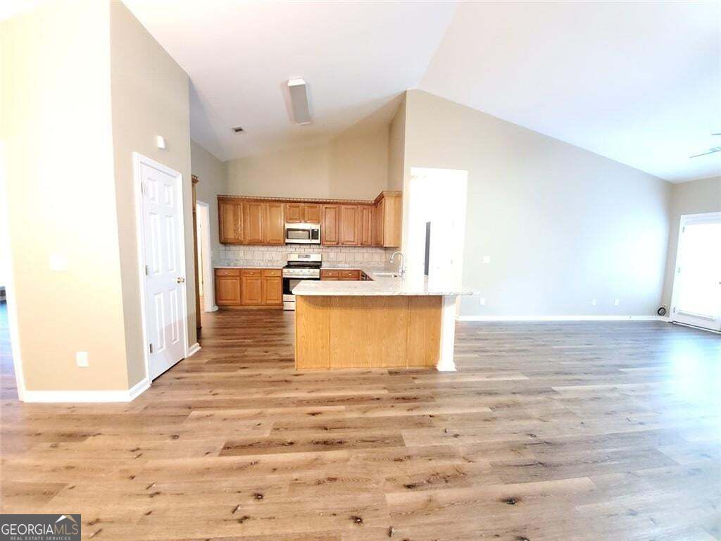 3878 Hannahberry Place Property Photo 7