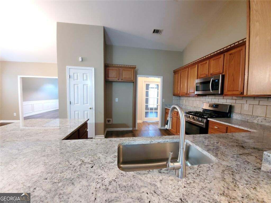 3878 Hannahberry Place Property Photo 10