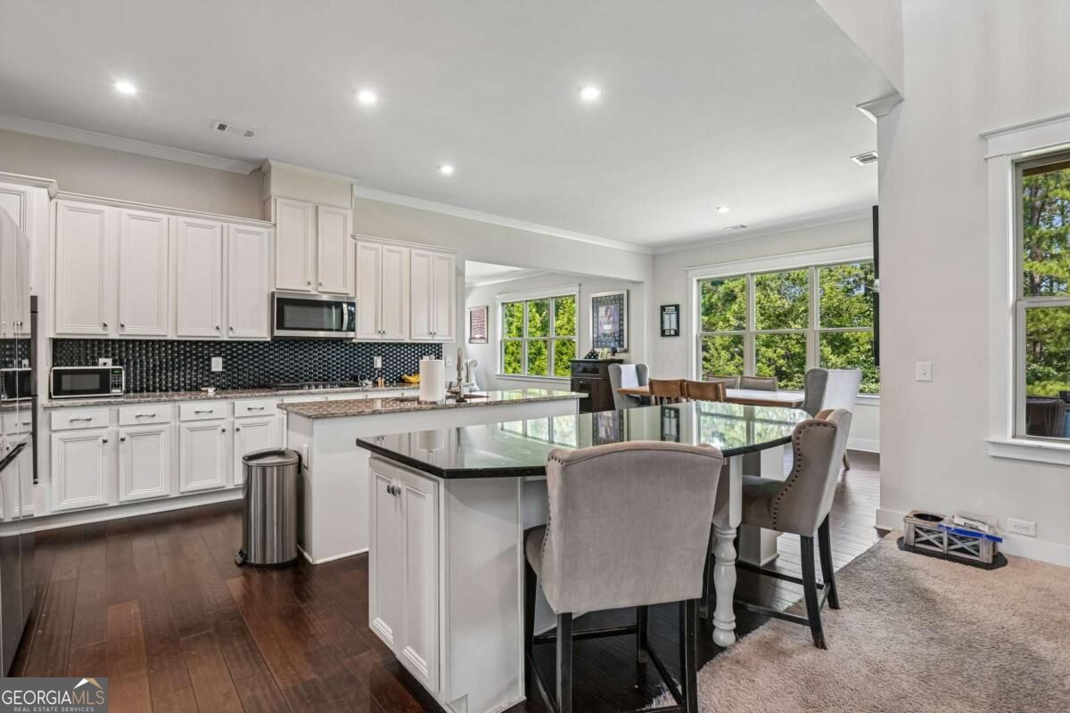 606 Taymack W Property Photo 15