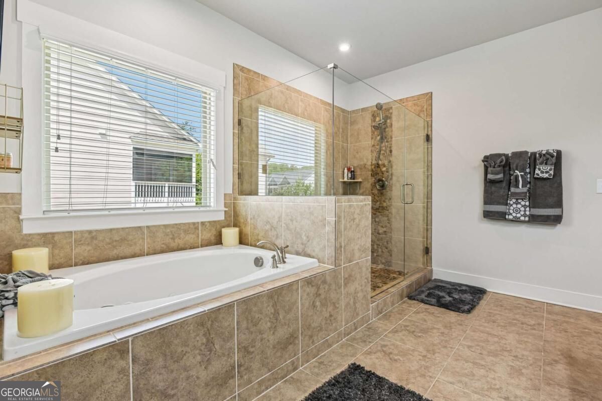 606 Taymack W Property Photo 28