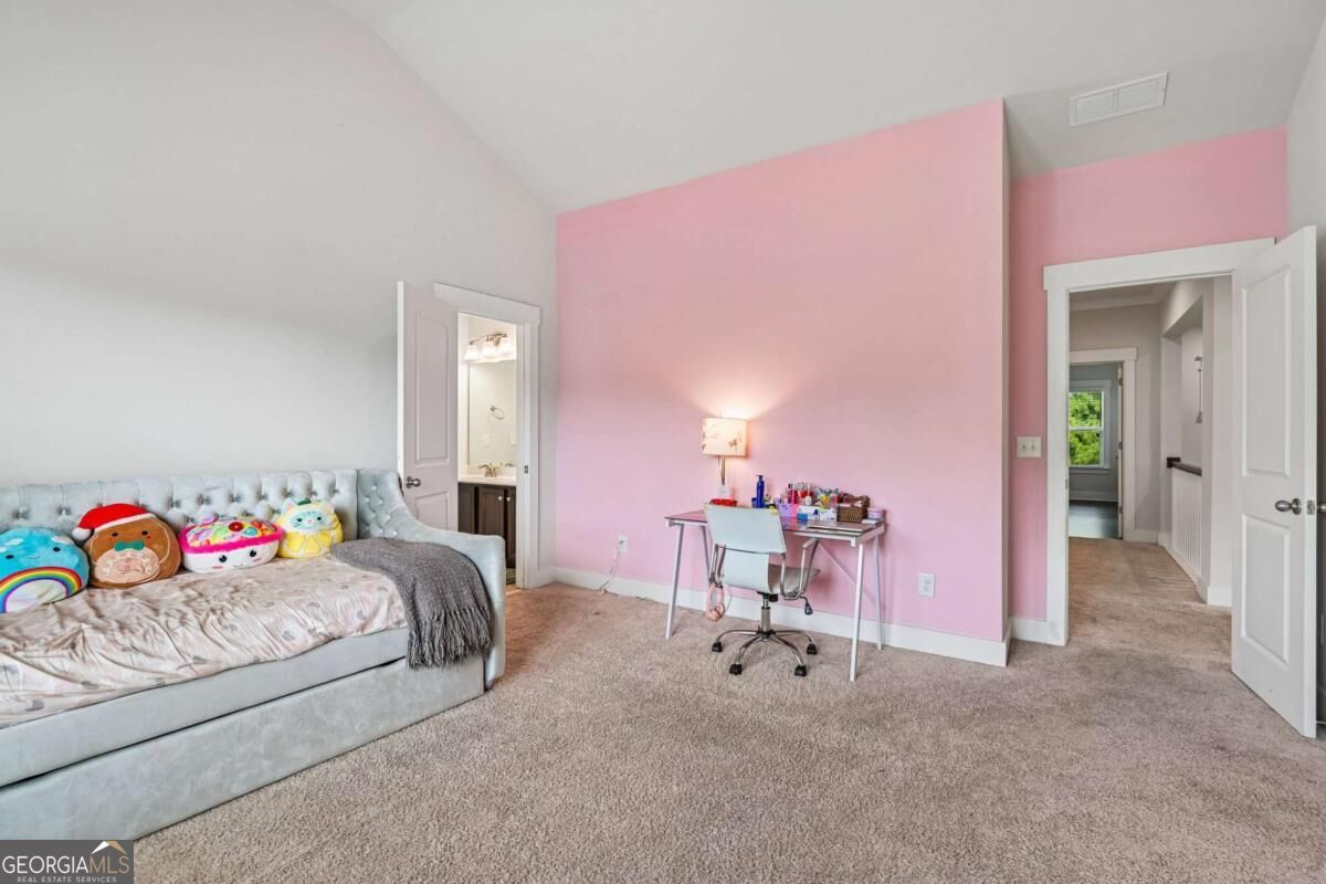 606 Taymack W Property Photo 32