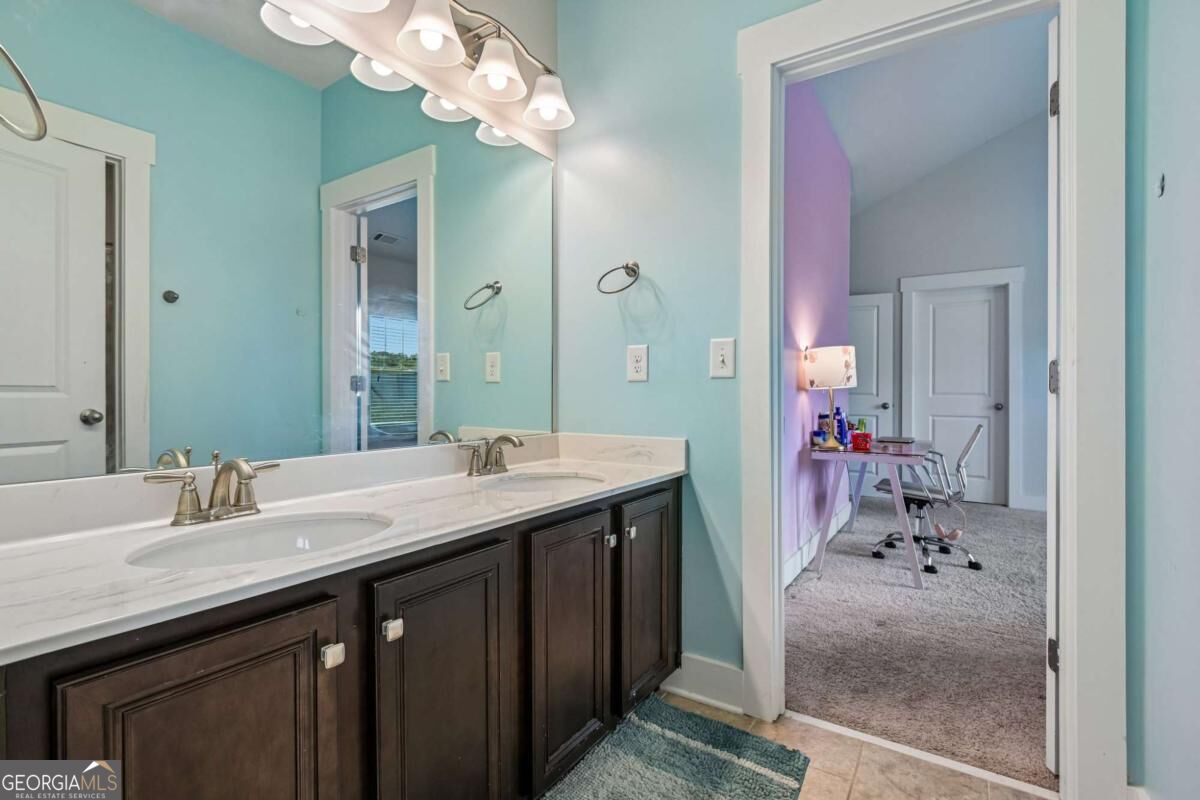 606 Taymack W Property Photo 36