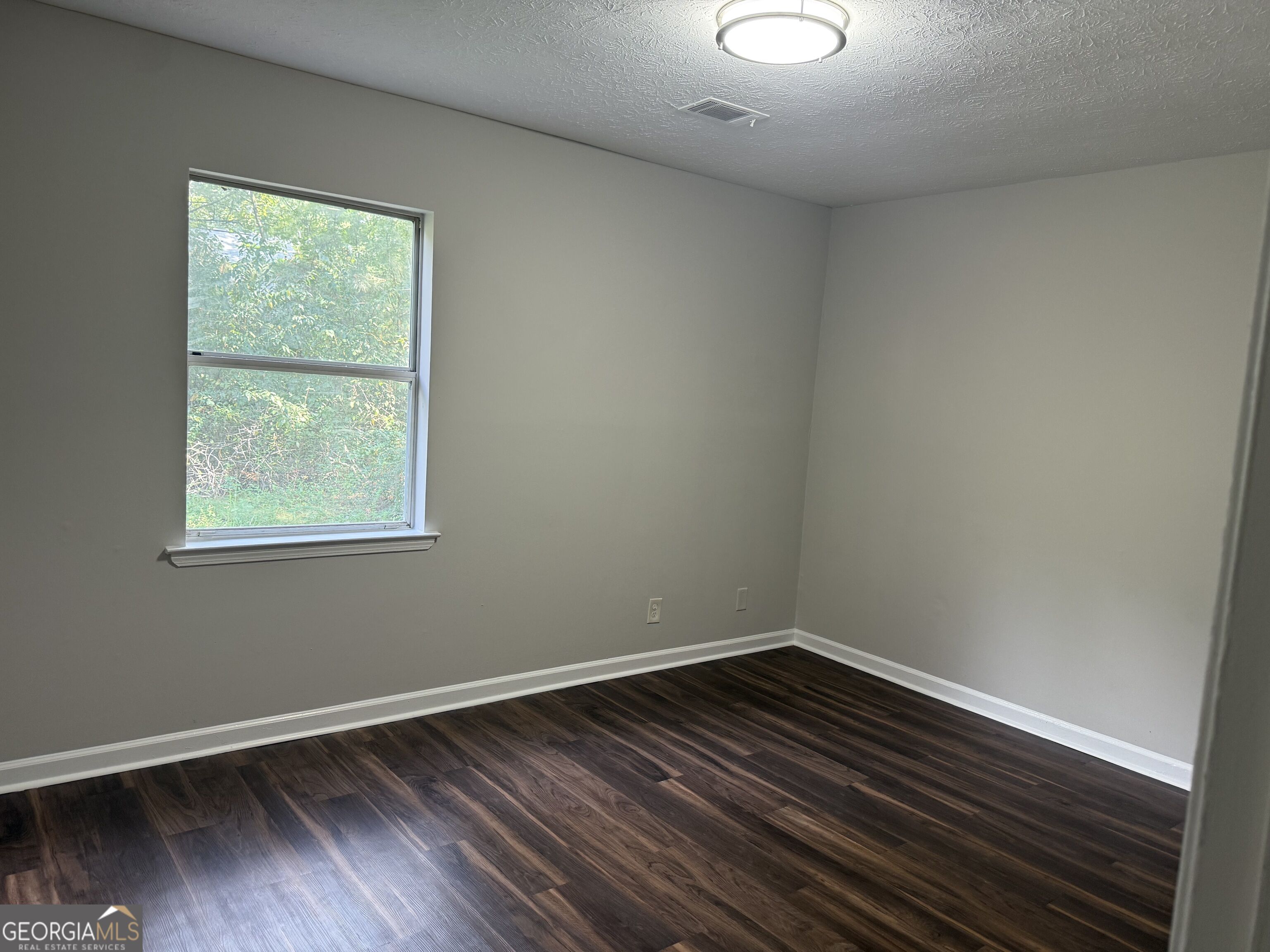 203 Westland Circle Sw Property Photo 6