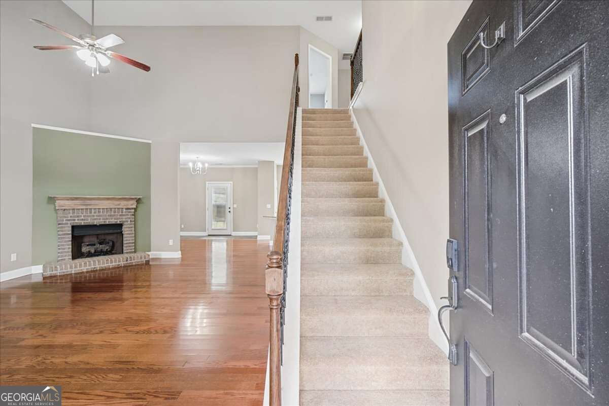 11 Spring Folly Nw Property Photo 5
