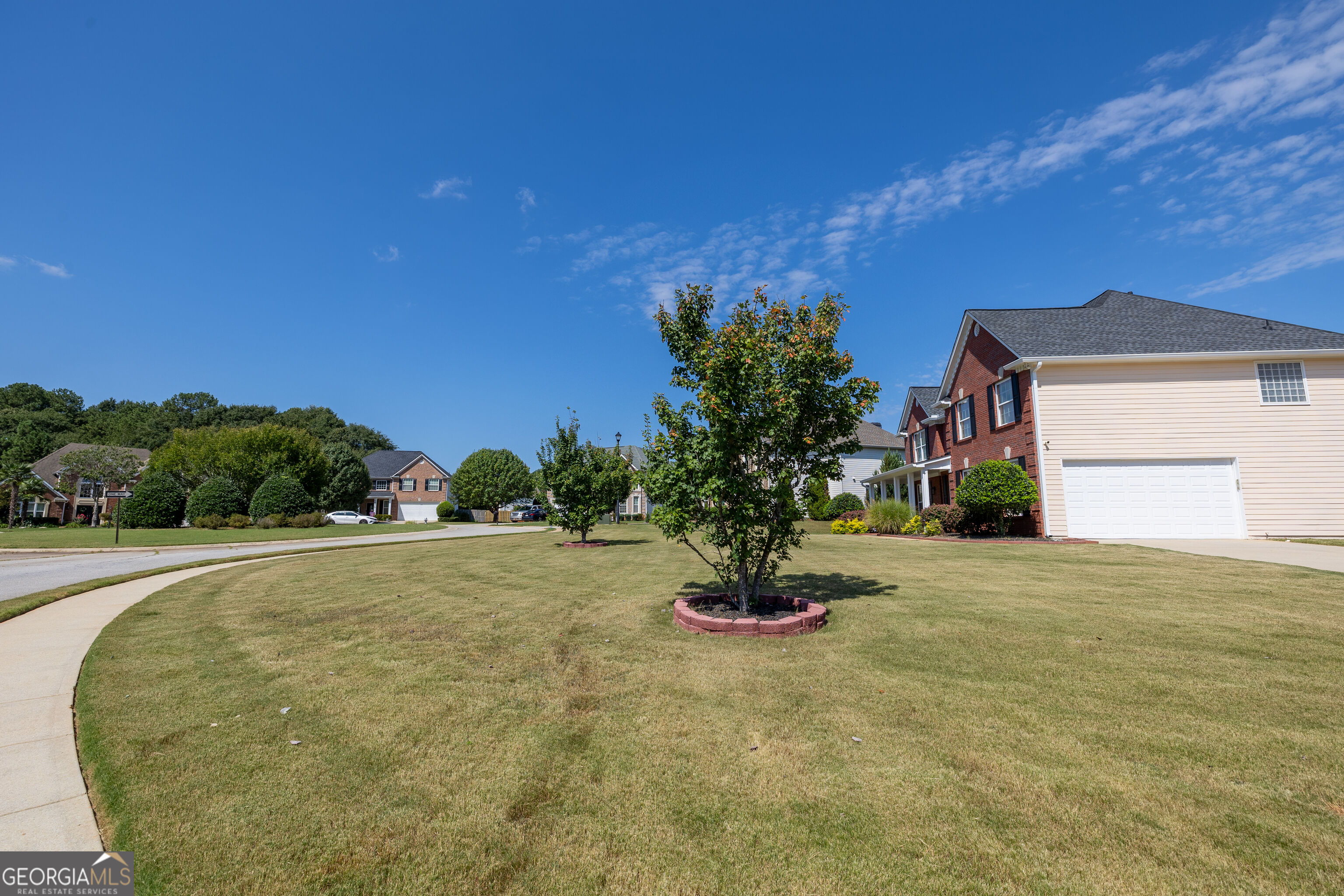 1544 Rolling Meadows Drive Property Photo 5