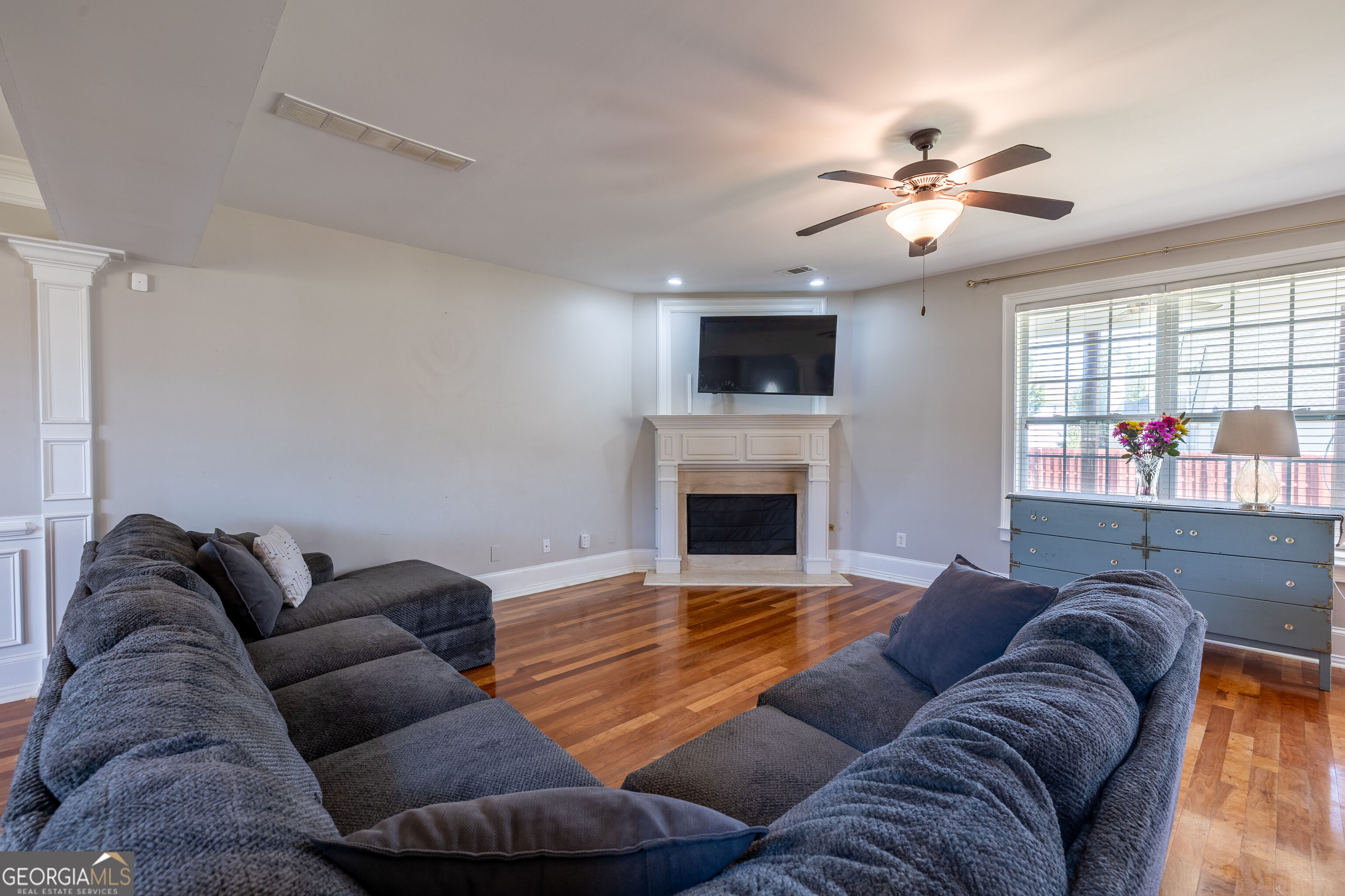 1544 Rolling Meadows Drive Property Photo 11