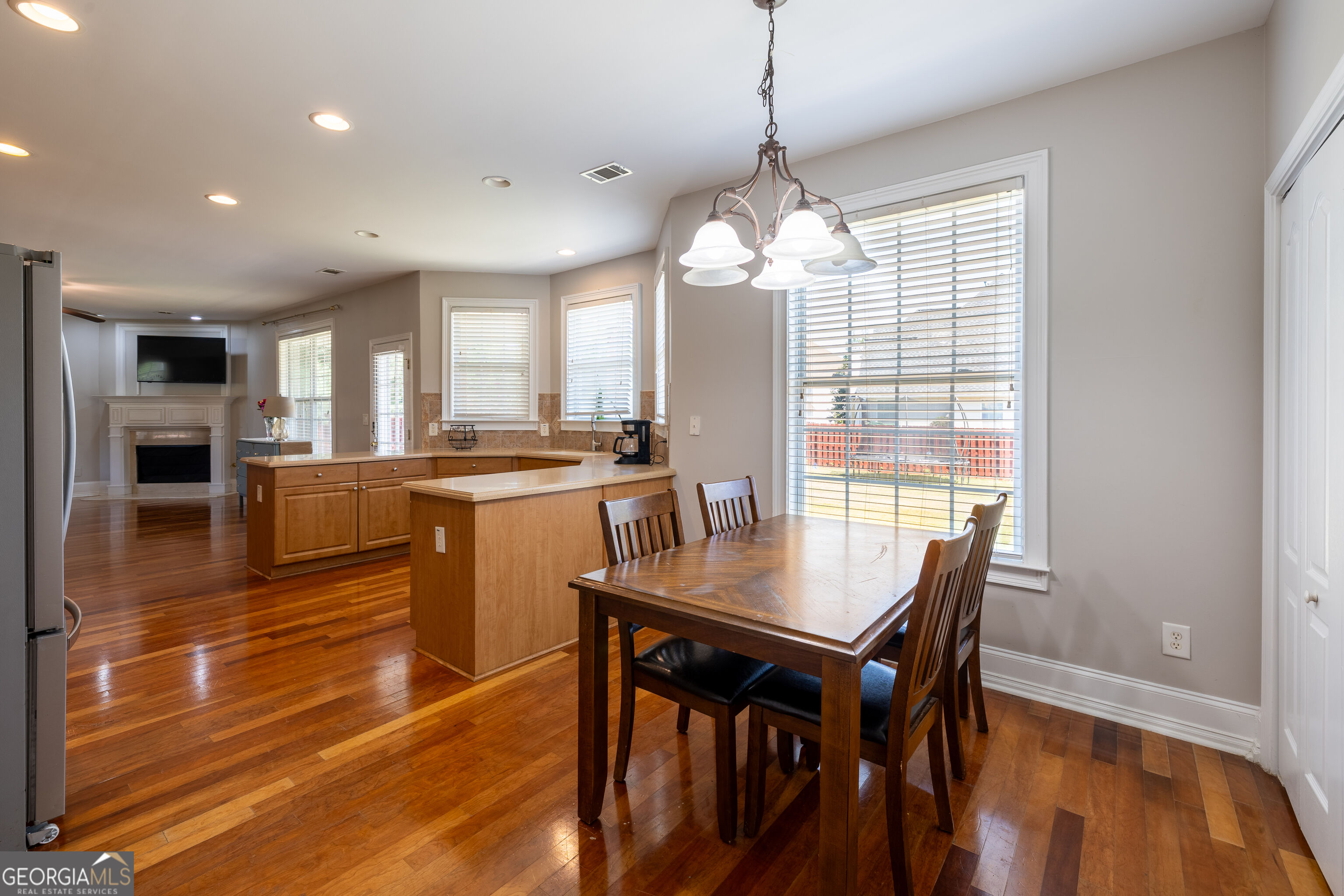 1544 Rolling Meadows Drive Property Photo 18