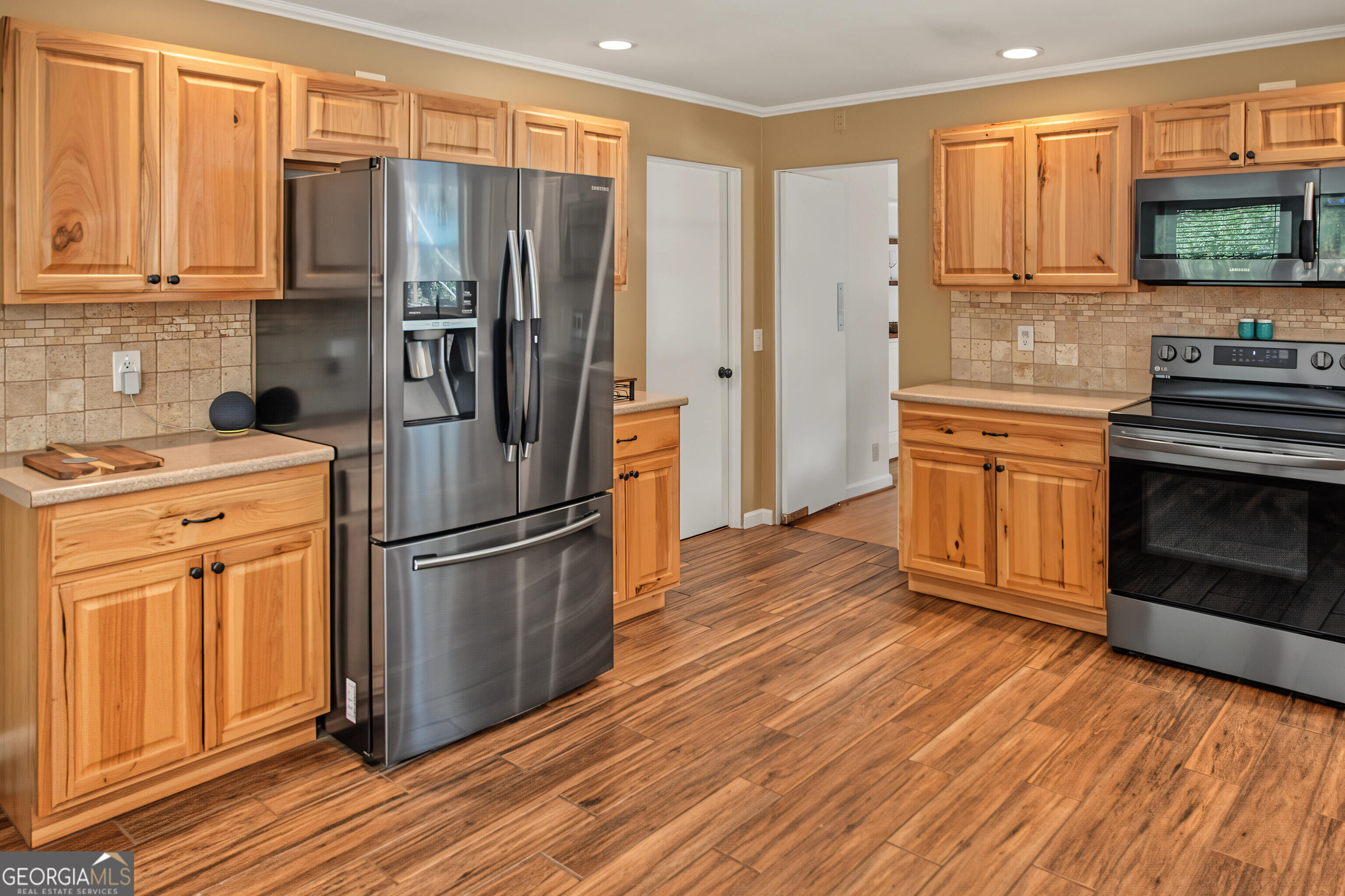 531 Brookdale Drive Property Photo 4