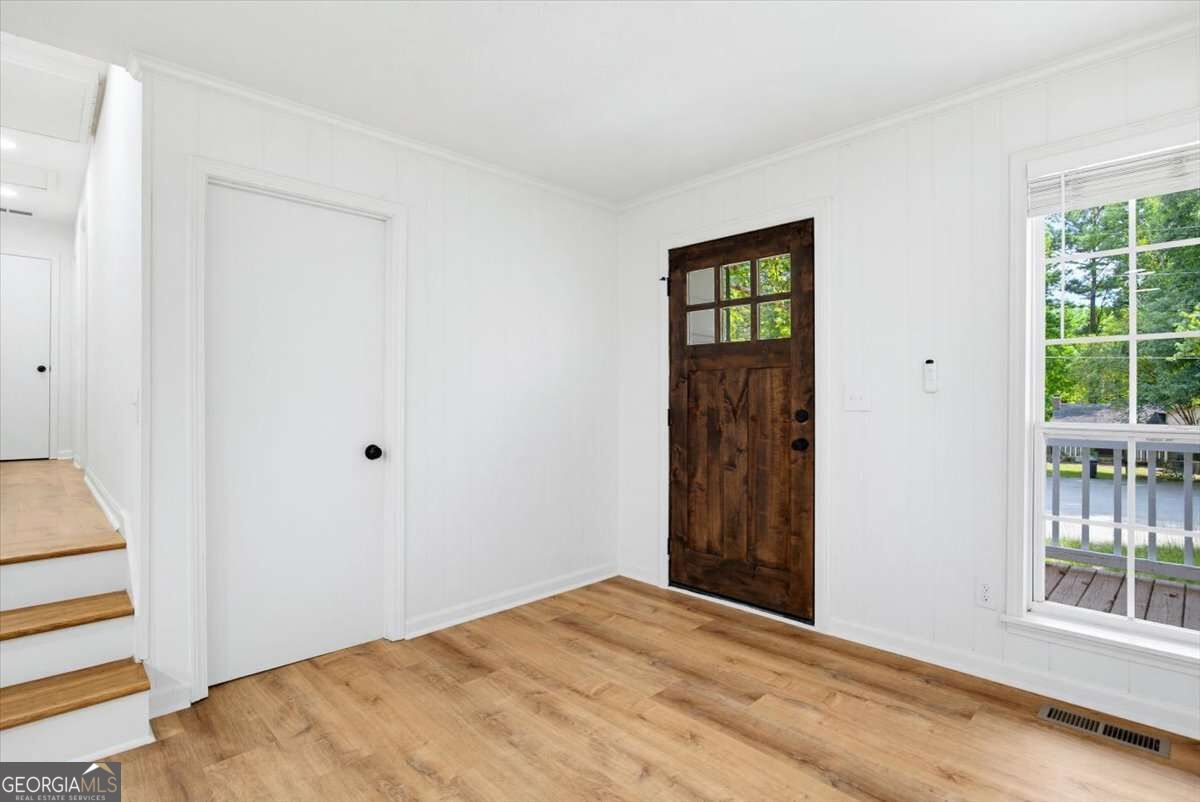 784 Hardy Way Property Photo 3