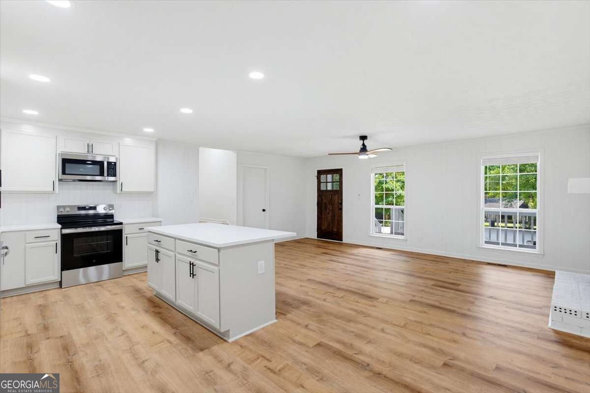 784 Hardy Way Property Photo 11