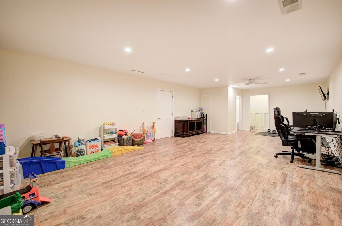 1082 Fieldstone Drive Property Photo 38