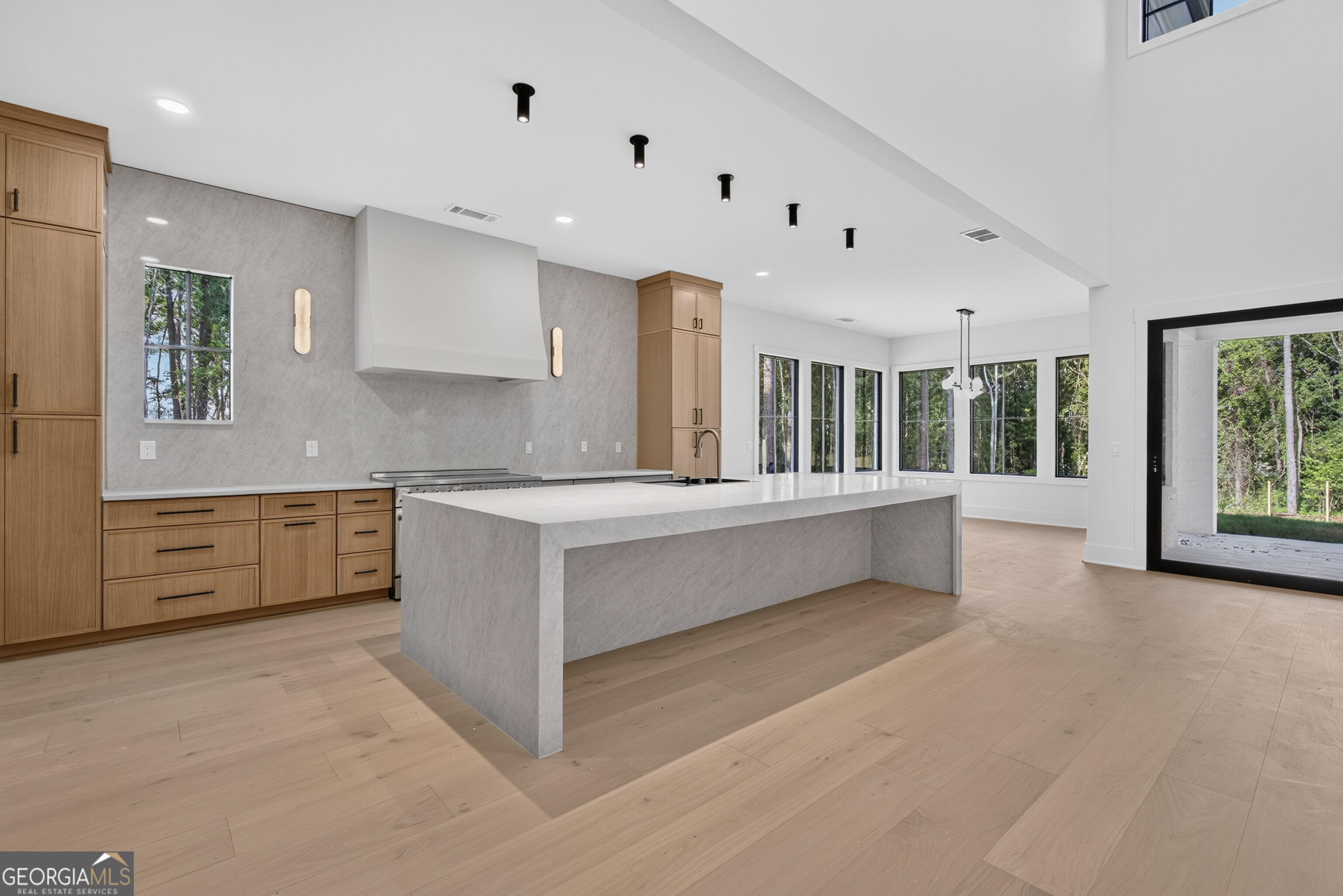 125 Manger Avenue W Property Photo 22
