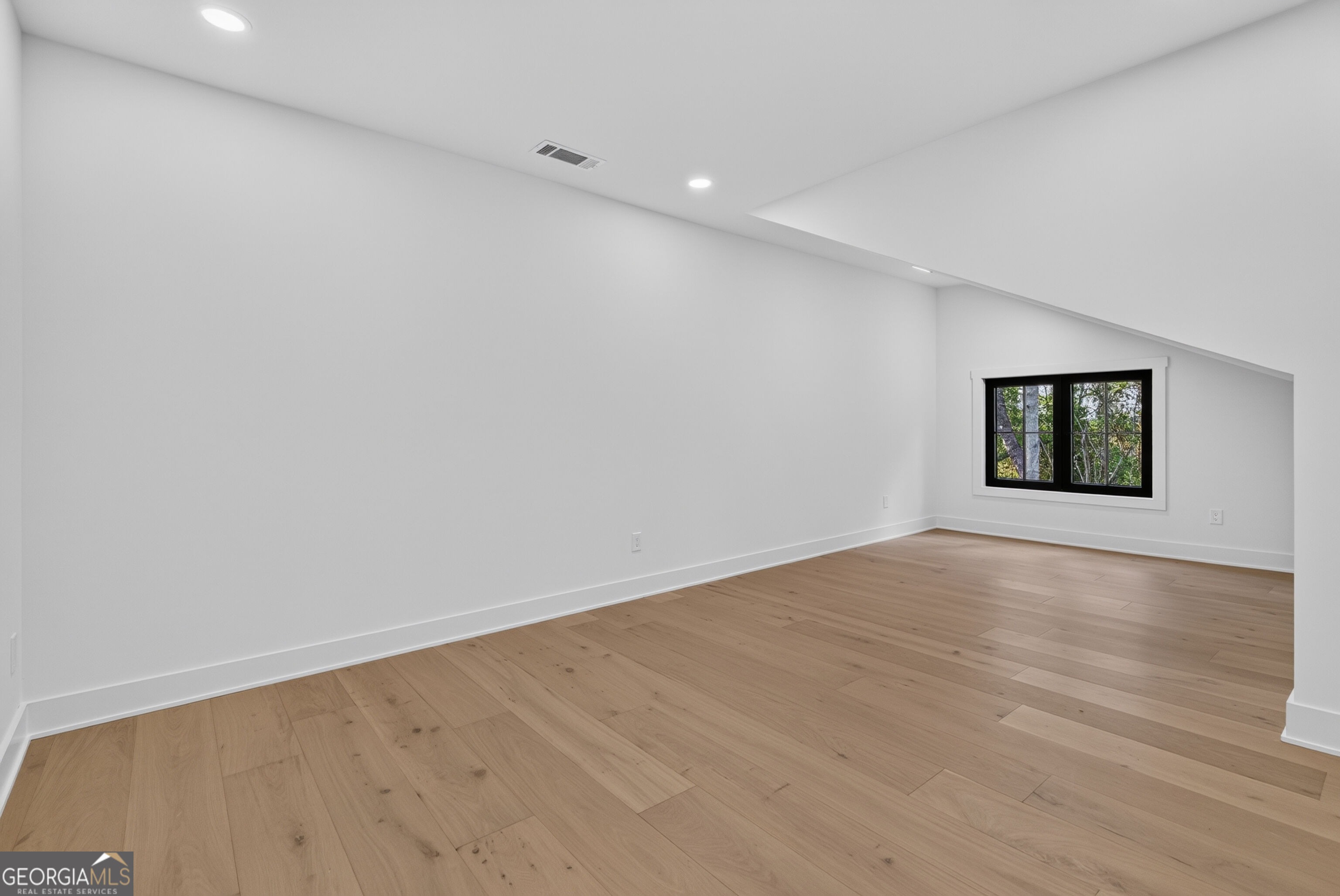 125 Manger Avenue W Property Photo 54