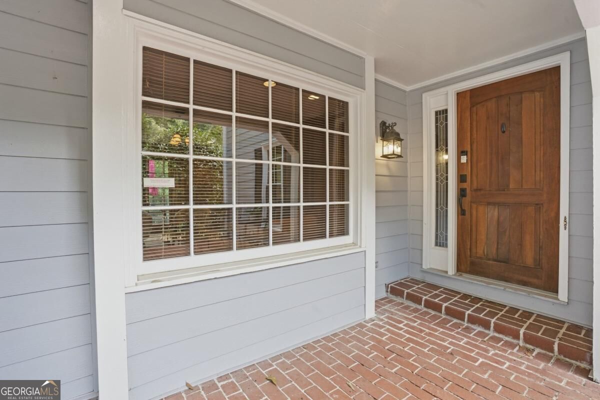 4086 Howell Ferry Road Property Photo 4