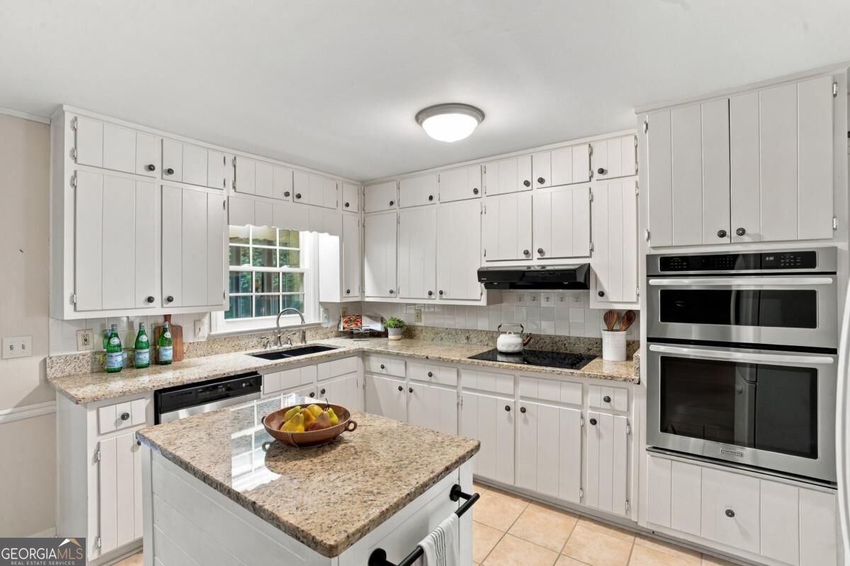4086 Howell Ferry Road Property Photo 15