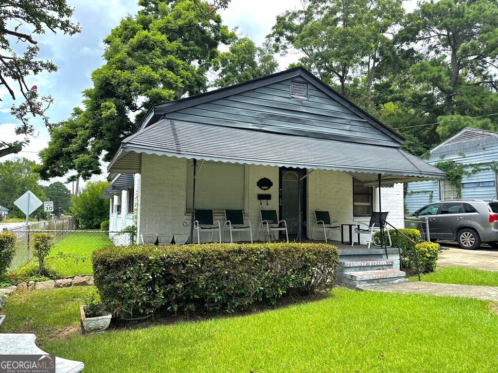 3001 9th Street Property Photo 1