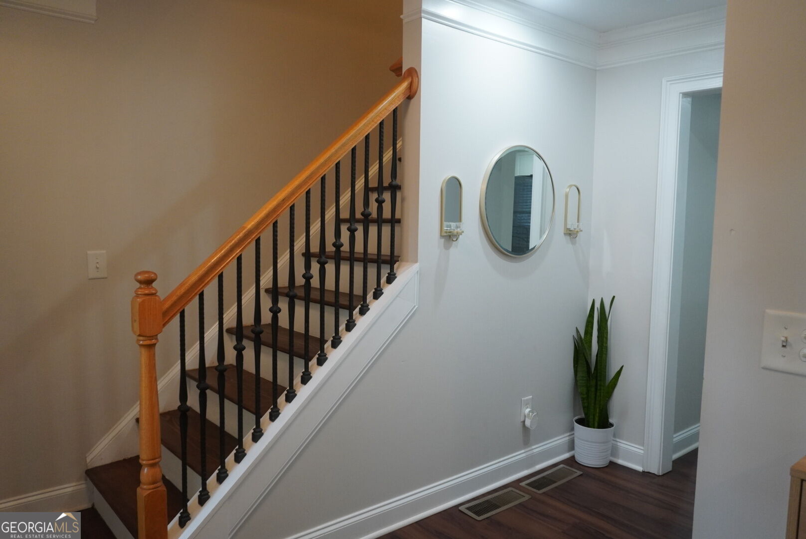251 Heathridge Lane Se Property Photo 6