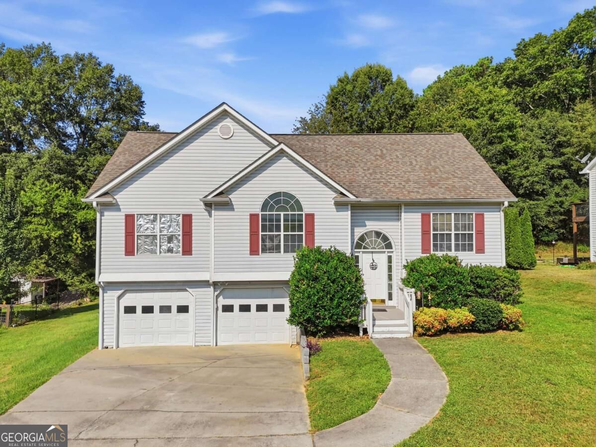 104 Twin Oaks Drive Property Photo 1