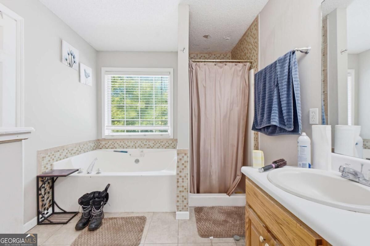 104 Twin Oaks Drive Property Photo 14