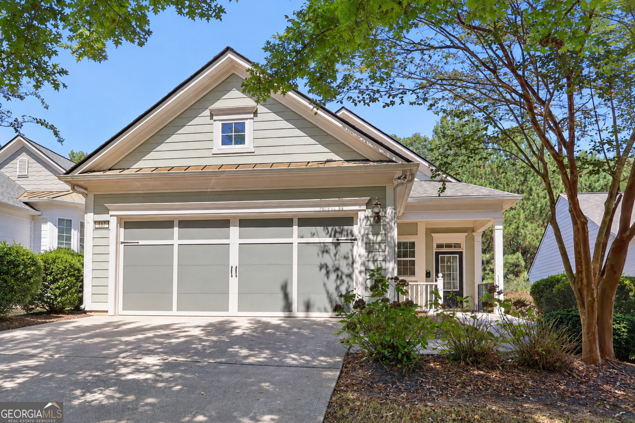 127 Begonia Court Property Photo 2