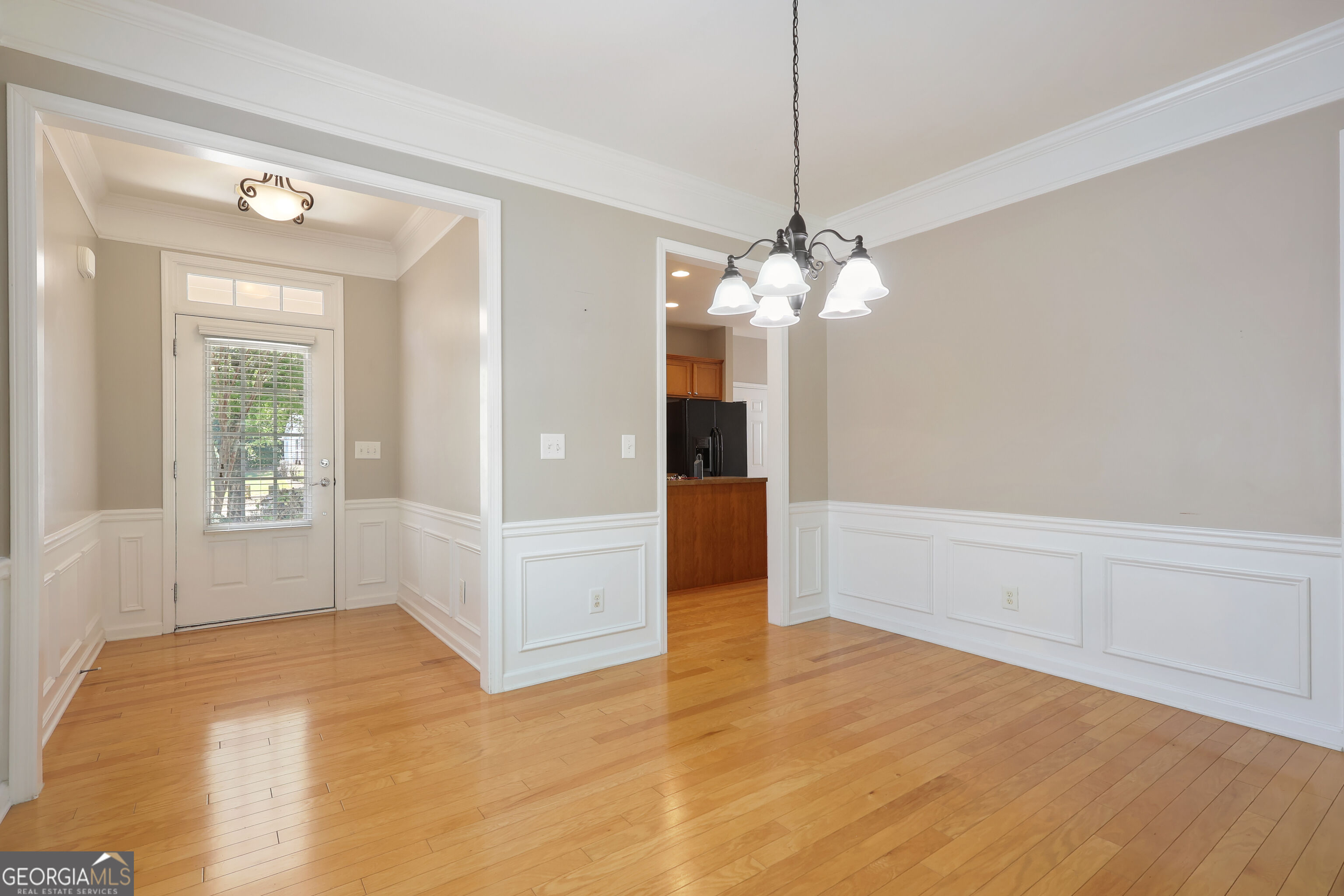 127 Begonia Court Property Photo 4