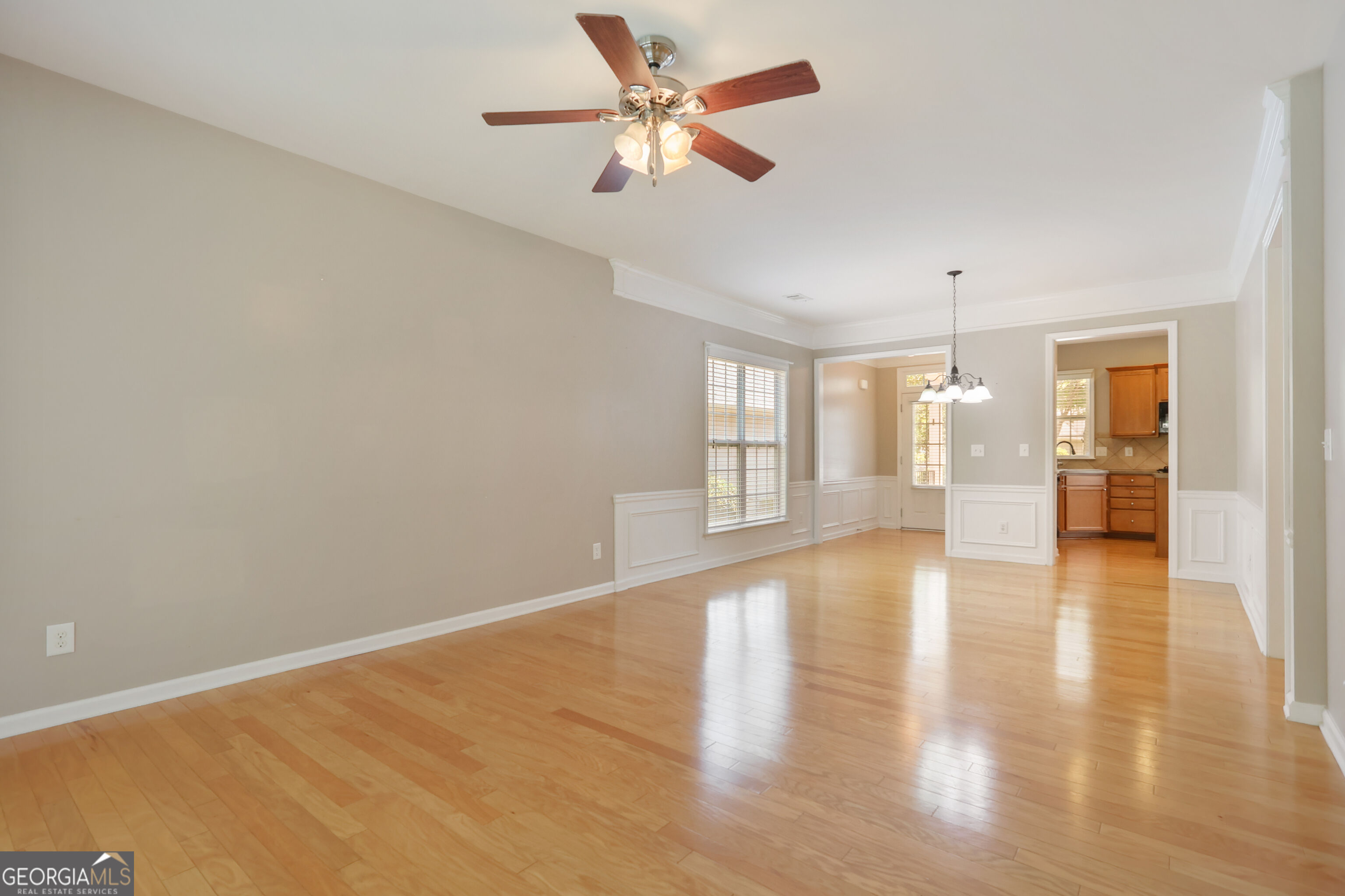 127 Begonia Court Property Photo 7