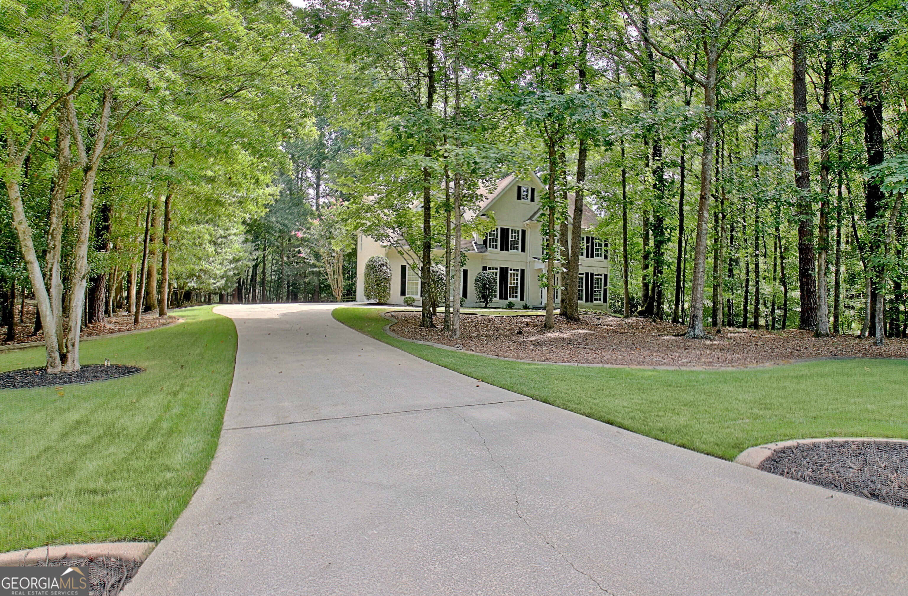255 Inverness Shores Drive Property Photo 1