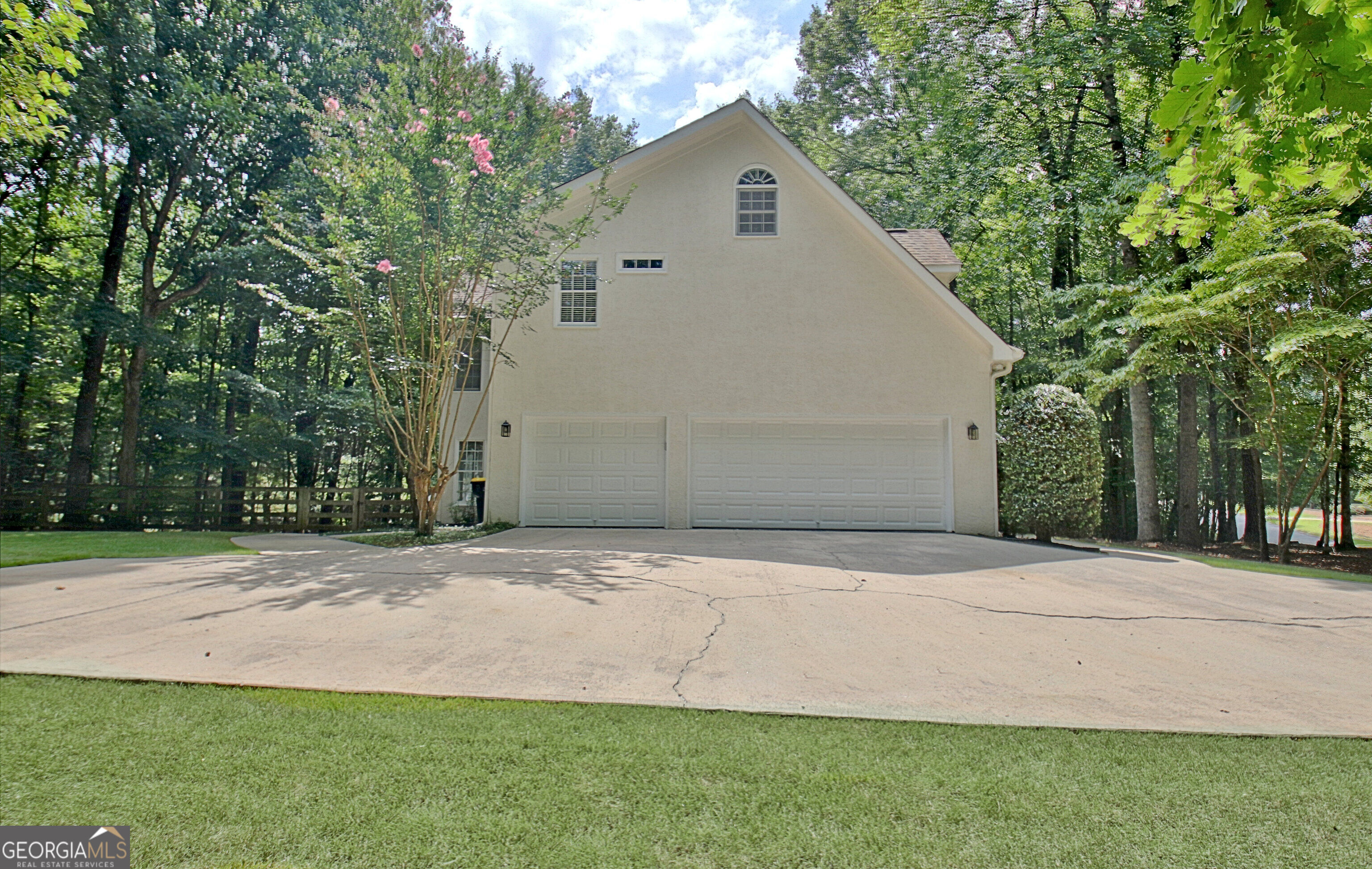 255 Inverness Shores Drive Property Photo 10