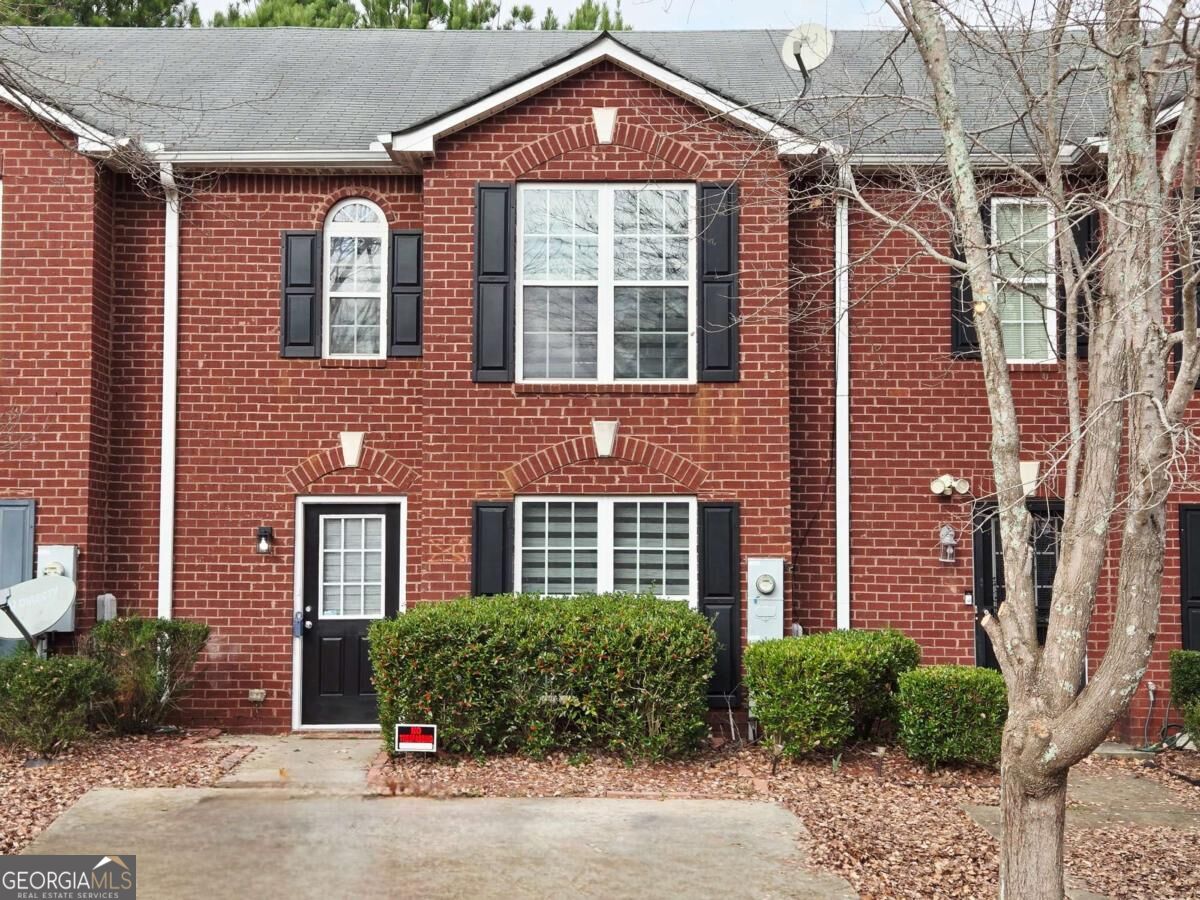 2430 Piering Drive Property Photo 2