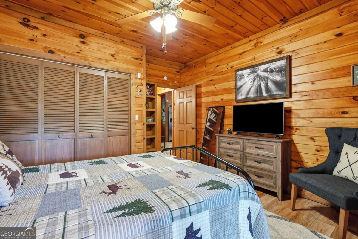 488 Whispering Pine Lane # 9 Property Photo 12