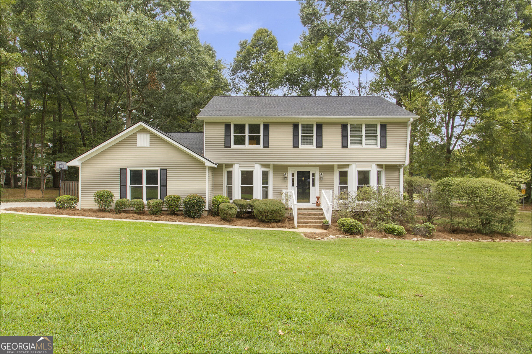 219 Rivoli Oaks Drive Property Photo 1