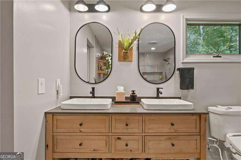 8180 Innsbruck Drive Property Photo 32