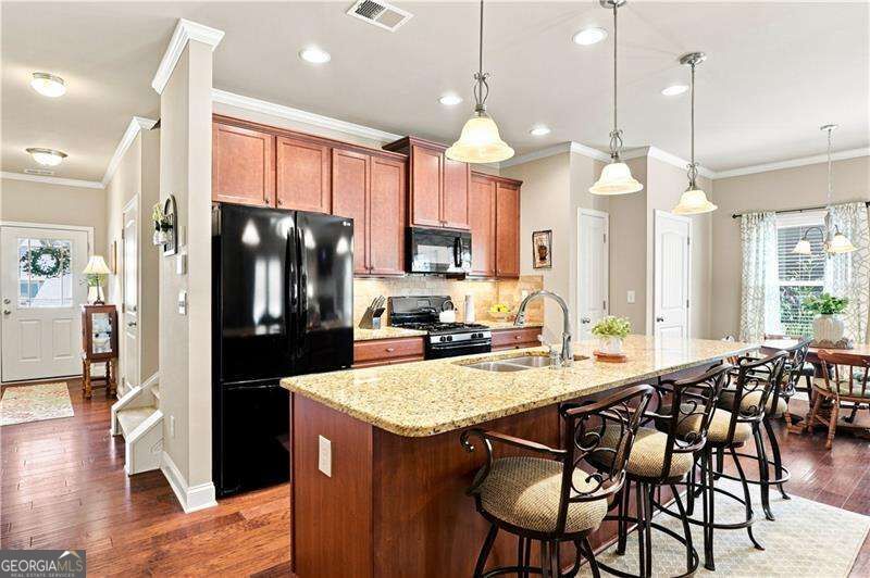 216 Hawthorne Ridge Circle Property Photo 8