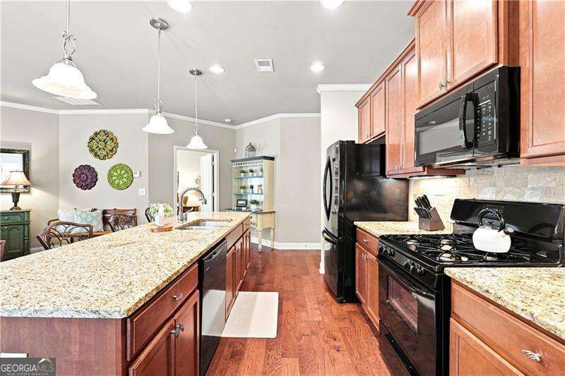 216 Hawthorne Ridge Circle Property Photo 11