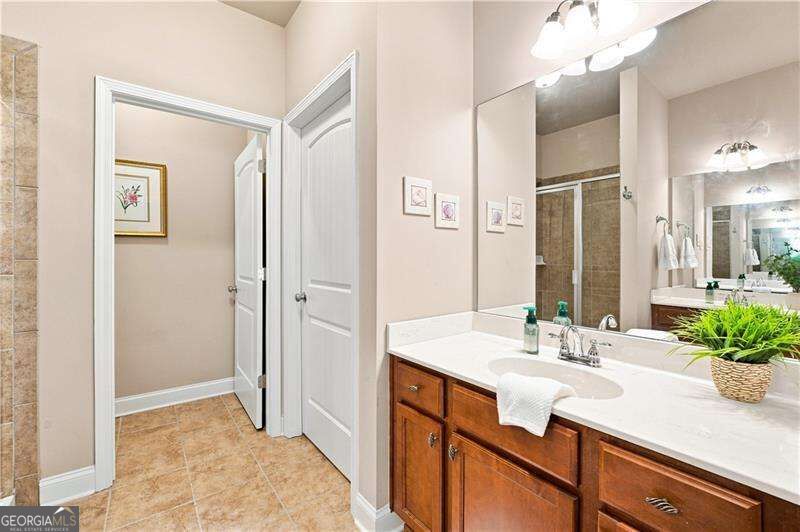 216 Hawthorne Ridge Circle Property Photo 20